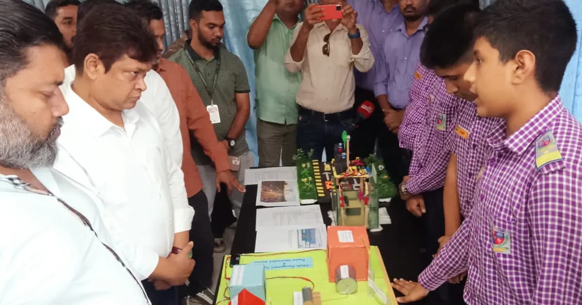 ক্ষুদে বিজ্ঞানীদের উদ্ভাবনে মুগ্ধ এমপি রনি
