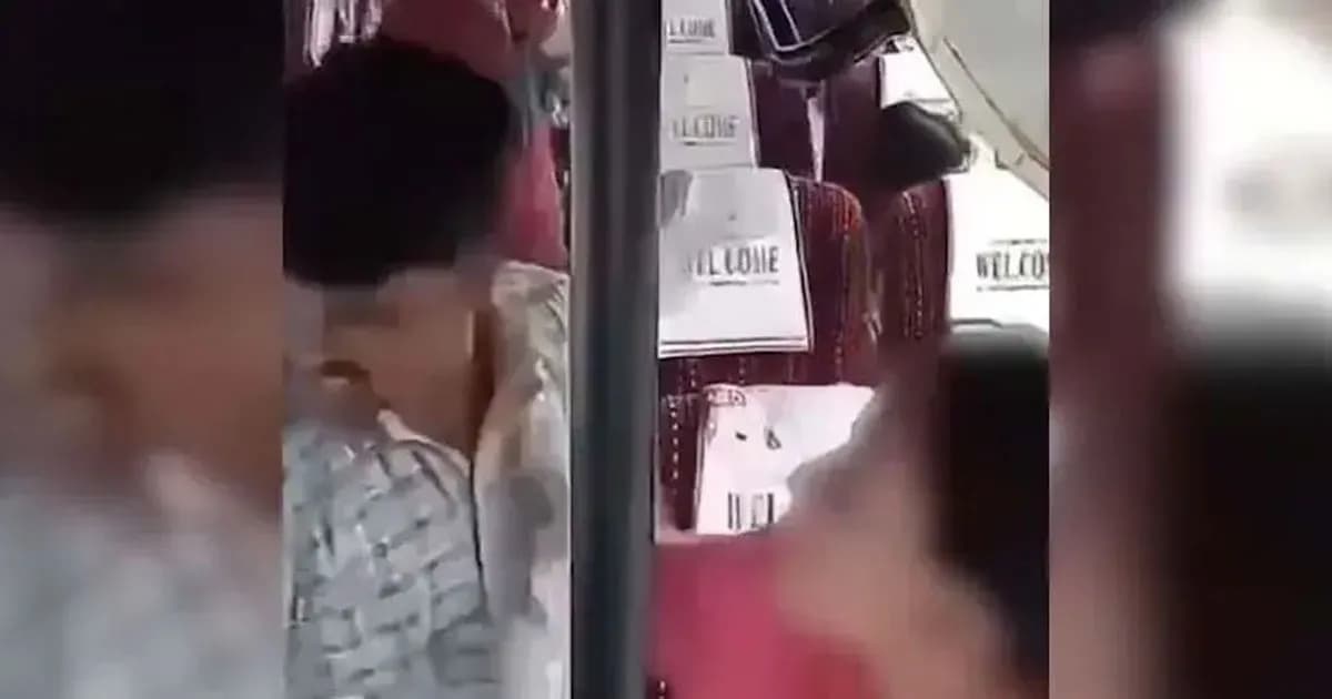 যাত্রীবাহী বাসে নারীকে যৌন হয়রানি, চড় মারার ভিডিও ভাইরাল