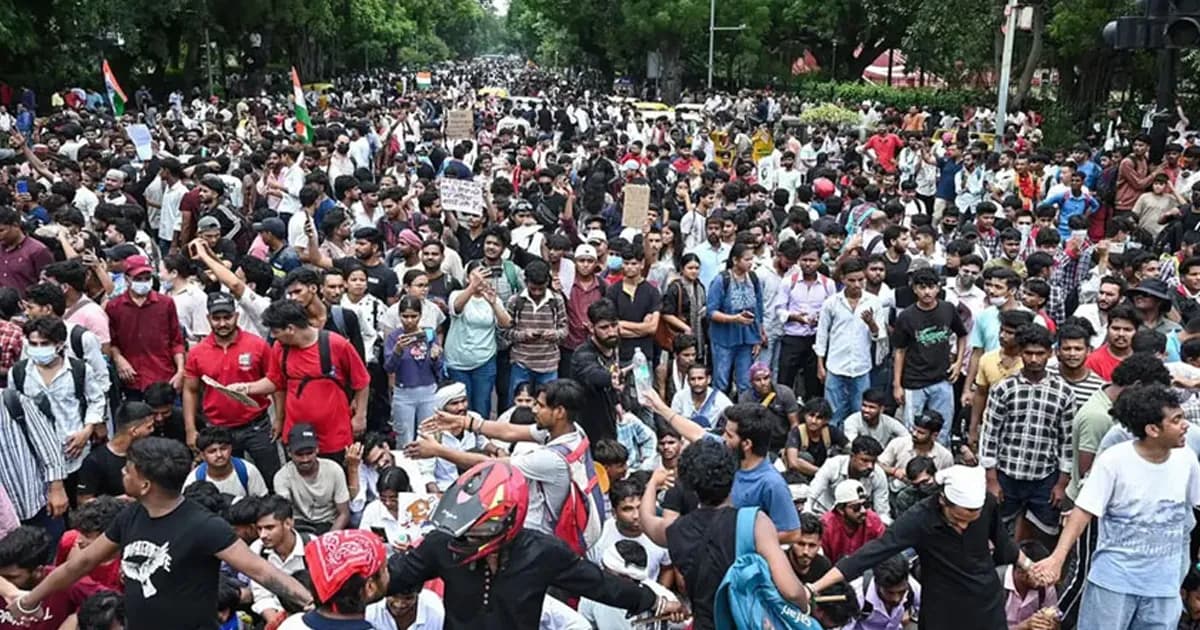শিক্ষামন্ত্রীর পদত্যাগ ছাড়া আলোচনা নয়, কঠোর অবস্থানে সিজেপি
