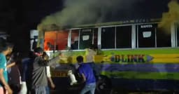 ধামরাইয়ে বাসে আগুন