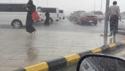 সৌদিজুড়ে চলছে ঝড়-বৃষ্টি, বন্যার সতর্কবার্তা দিল আবহাওয়া দপ্তর