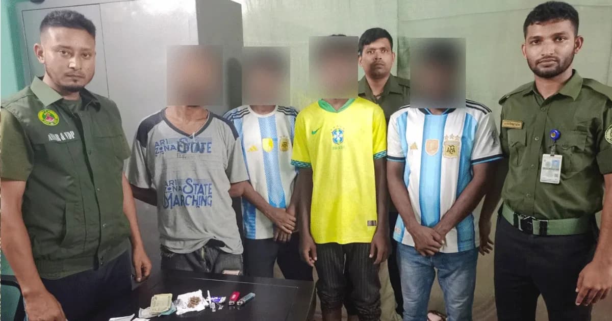 মাদকের বিরুদ্ধে আনসারের কঠোর অবস্থান, মাদকসহ আটক ৪