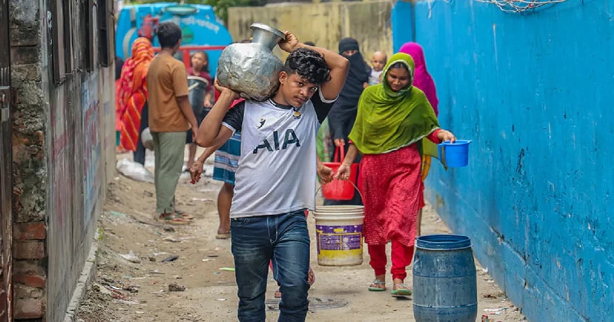 দুই মাসের পানিসংকটে বিপর্যস্ত মিরপুর, বাসা ছাড়ছেন ভাড়াটিয়ারা