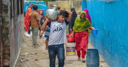দুই মাসের পানিসংকটে বিপর্যস্ত মিরপুর, বাসা ছাড়ছেন ভাড়াটিয়ারা