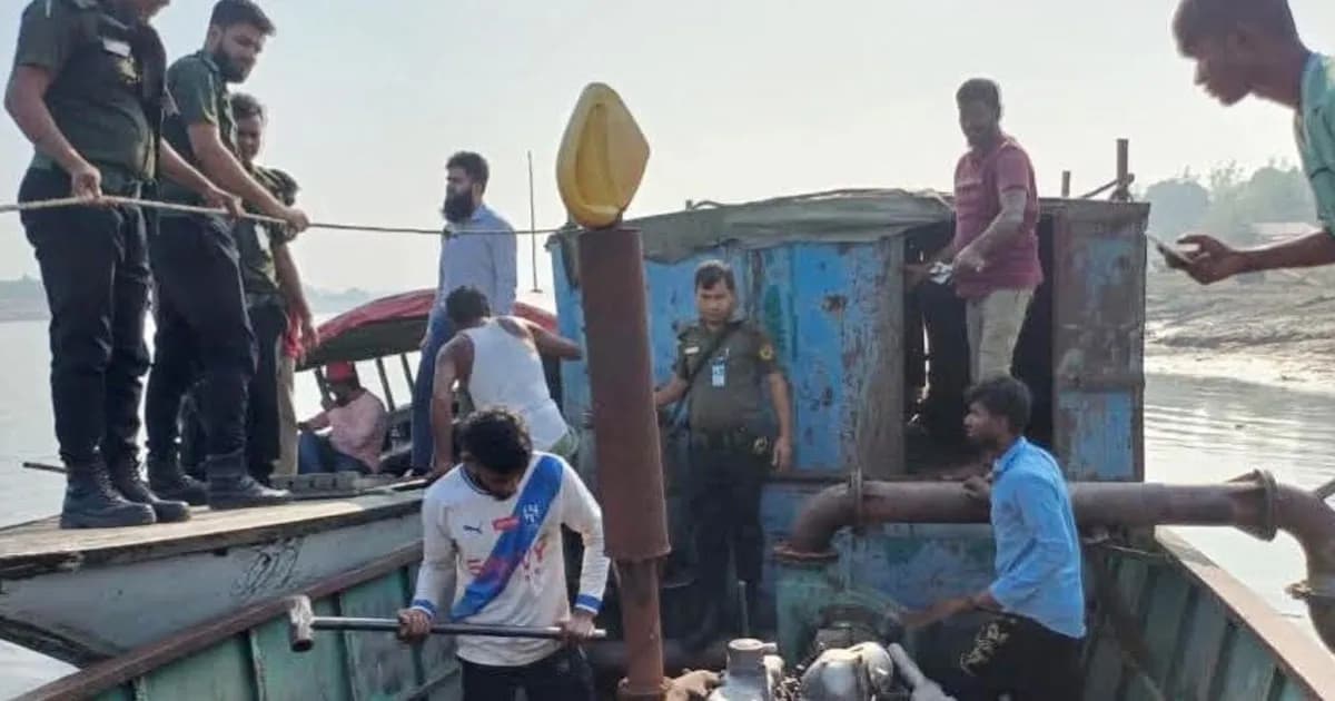 ফসলি জমি ও বসতি রক্ষায় ময়মনসিংহে ২১ ড্রেজার ধ্বংস