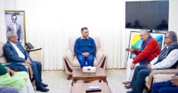 তারেক রহমানের সঙ্গে বাম জোটের শীর্ষ নেতাদের সাক্ষাৎ