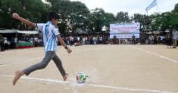 সুবিধাবঞ্চিত শিশুদের নিয়ে আনসারের ফুটবল উৎসব