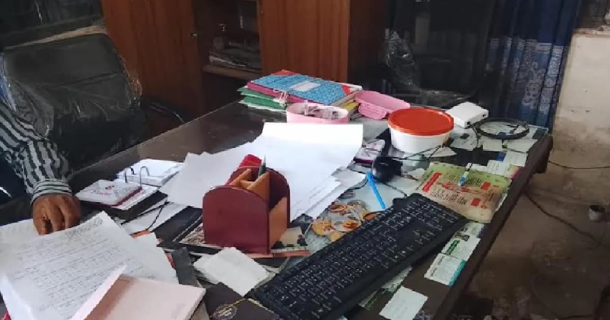 মৌলভীবাজার জেলা ক্রীড়া অফিসের প্রধান ফটকের তালা ভেঙে চুরি