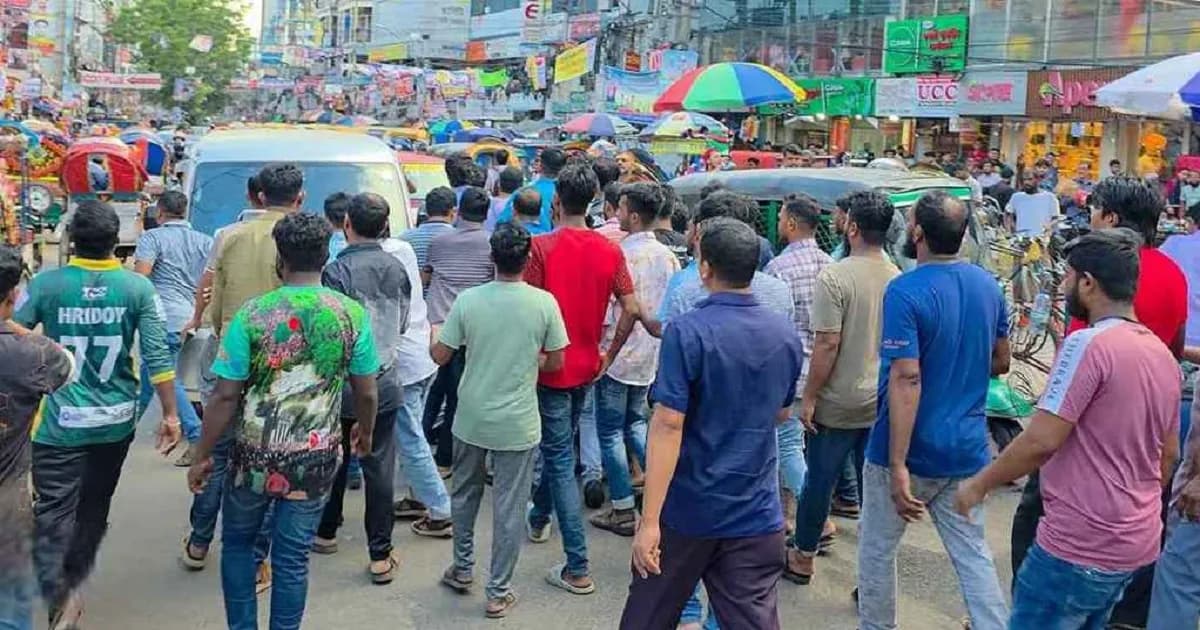 আ.লীগের ঝটিকা মিছিলের প্রস্তুতিকালে আটক অর্ধশতাধিক নেতাকর্মী