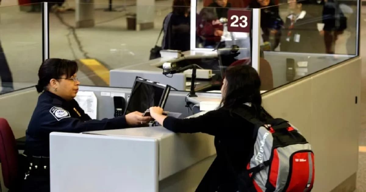 ইমিগ্রেশনে বলবেন না যে ৭টি কথা, ভেস্তে যেতে পারে ভ্রমণ