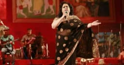 বন্যার্তদের সহায়তায় রুনা লায়লার কনসার্ট