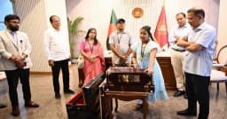 প্রধানমন্ত্রীর উপহারে পূরণ হলো ক্ষুদে শিল্পী অনুশ্রীর স্বপ্ন