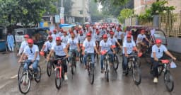 পাবনায় মাদককে ‘লাল কার্ড’ দেখিয়ে তরুণদের ব্যতিক্রমী সাইকেল র্যালি