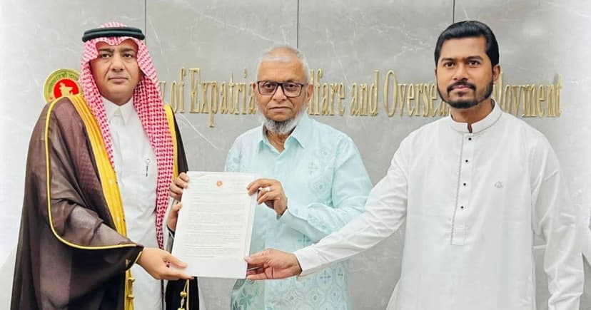 আকামার মেয়াদ শেষ হলেও সৌদি আরবে ঢুকতে পারবেন প্রবাসীরা