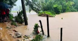 টানা বর্ষণে লোহাগাড়ার নিম্নাঞ্চল প্লাবিত, বাড়ছে জনদুর্ভোগ