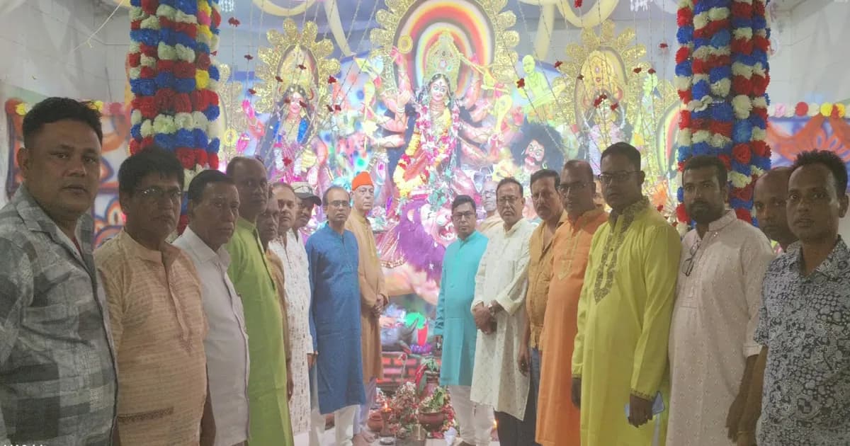 উৎসবমুখর পরিবেশে দুর্গাপূজা উদ্যাপনের আহ্বান বিমান সাহার