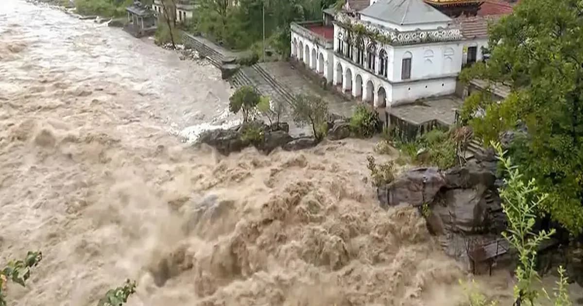 টানা বর্ষণ ও ভূমিধসে নেপালে ৪ দিনে ২১ জনের মৃত্যু