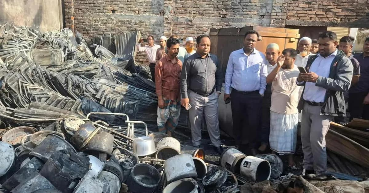 ময়মনসিংহে ভয়াবহ অগ্নিকাণ্ডে ঘরবাড়ি ছাই