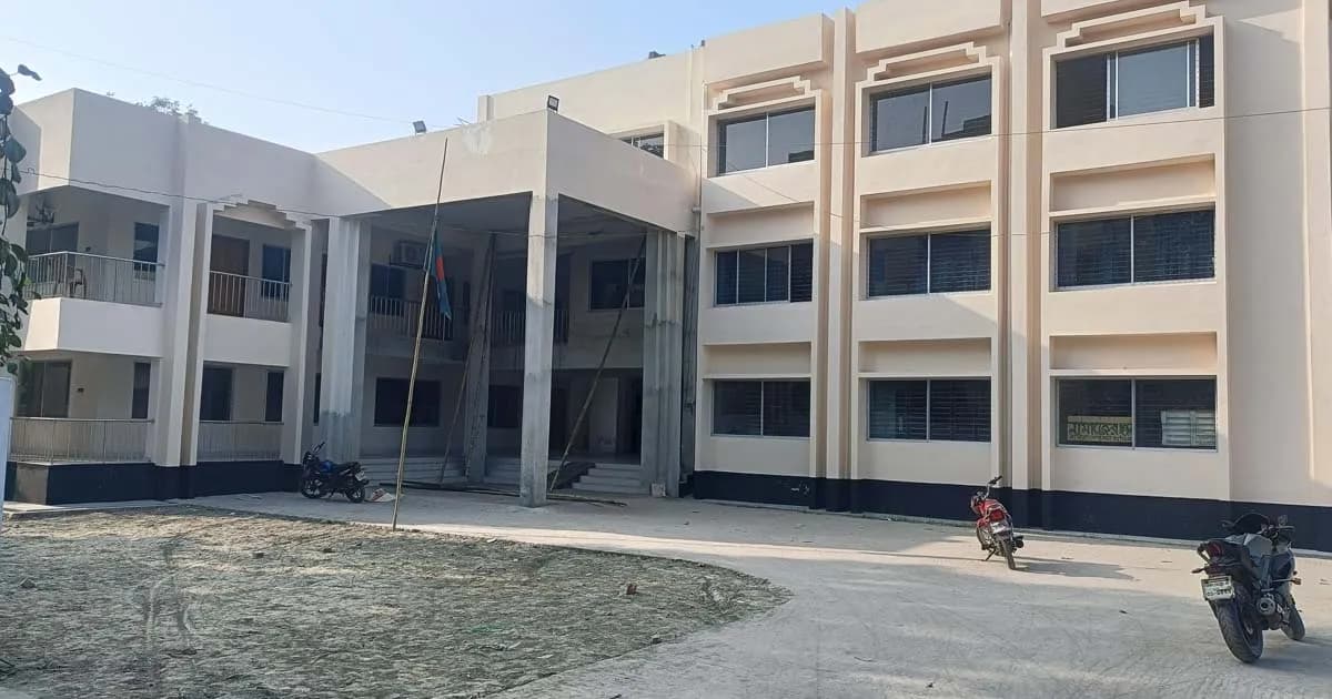 প্রথম শ্রেণির পৌরসভা হলেও নাগরিক সেবায় বঞ্চিত জাজিরাবাসী