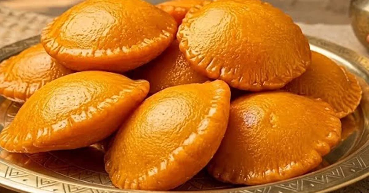 ঘরেই তৈরি করুন পাকা আমের সুস্বাদু পোয়া পিঠা