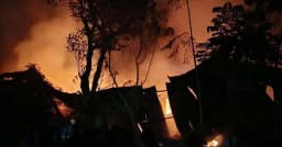 শ্রীপুরে গভীর রাতে ঝুট গুদামে অগ্নিকাণ্ড