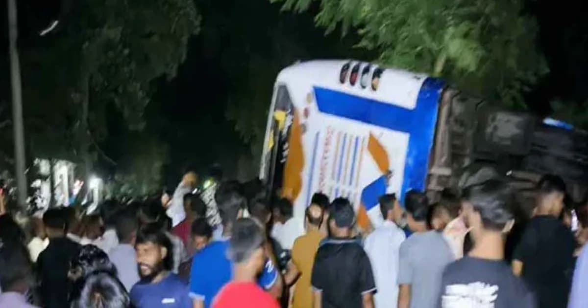 জামালপুরে বাস-অটোরিকশার মুখোমুখি সংঘর্ষ, নিহত ৩
