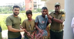 গাজীপুর মেডিকেল কলেজে চুরির সময় দুই ব্যক্তিকে আটক করল আনসার সদস্যরা