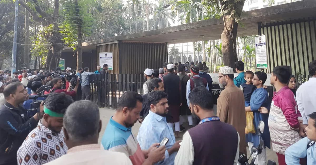 ‘জানাজার আগে তার শেষ ঠিকানাটা একনজর দেখে যেতে চাই’