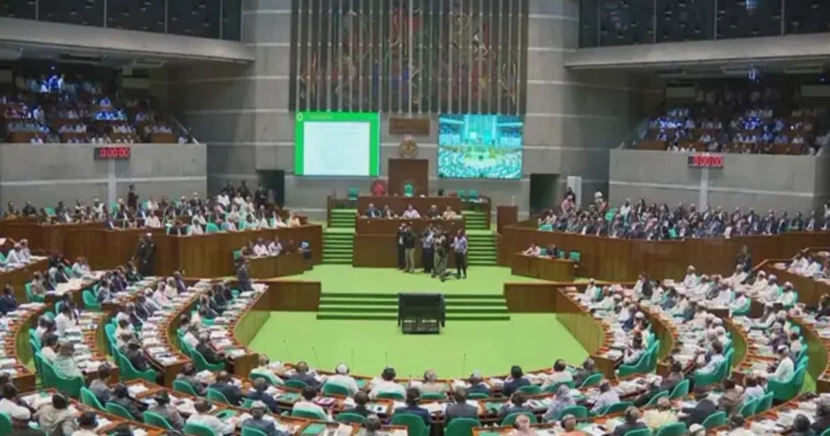 সংবিধান সংস্কার ইস্যুতে উত্তপ্ত জাতীয় সংসদ