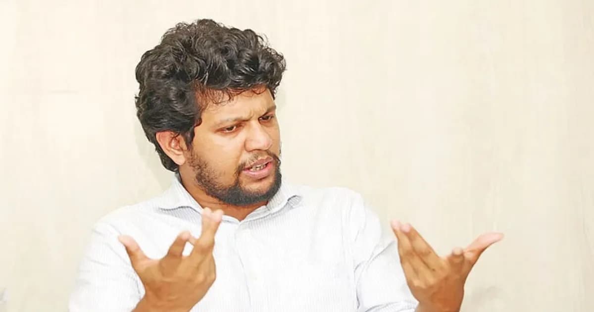 নির্বাচনে প্রার্থী না হয়ে দল গঠনের ইঙ্গিত দিলেন মাহফুজ আলম