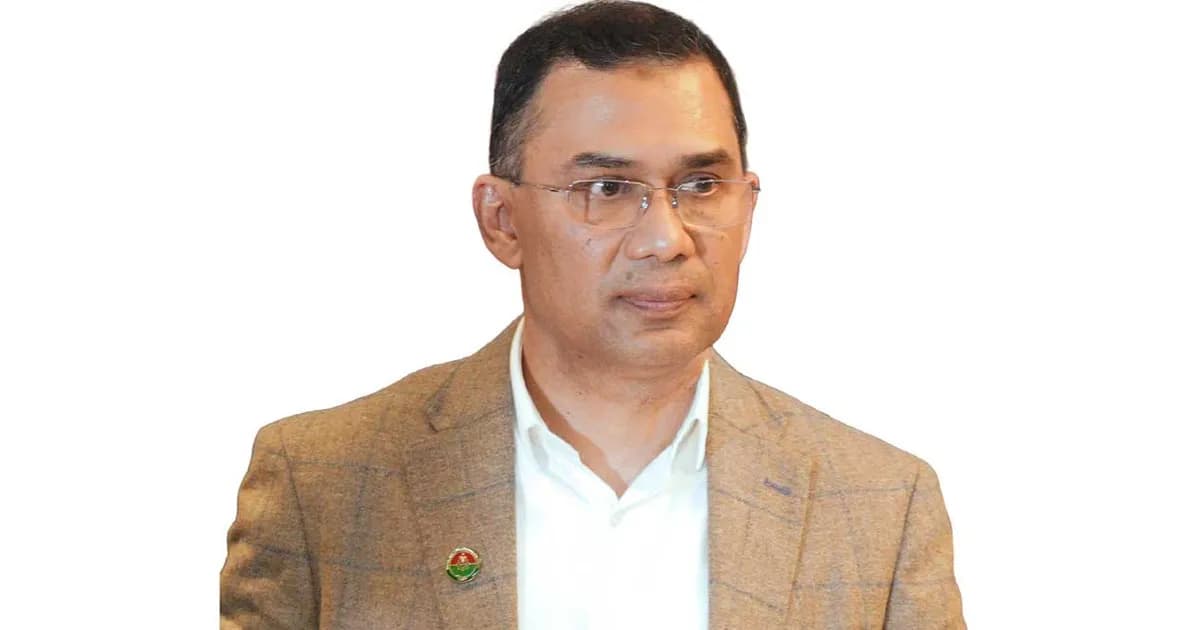 বিমানবন্দরে আটকে পড়া যাত্রীদের খোঁজখবর নিলেন প্রধানমন্ত্রী তারেক রহমান