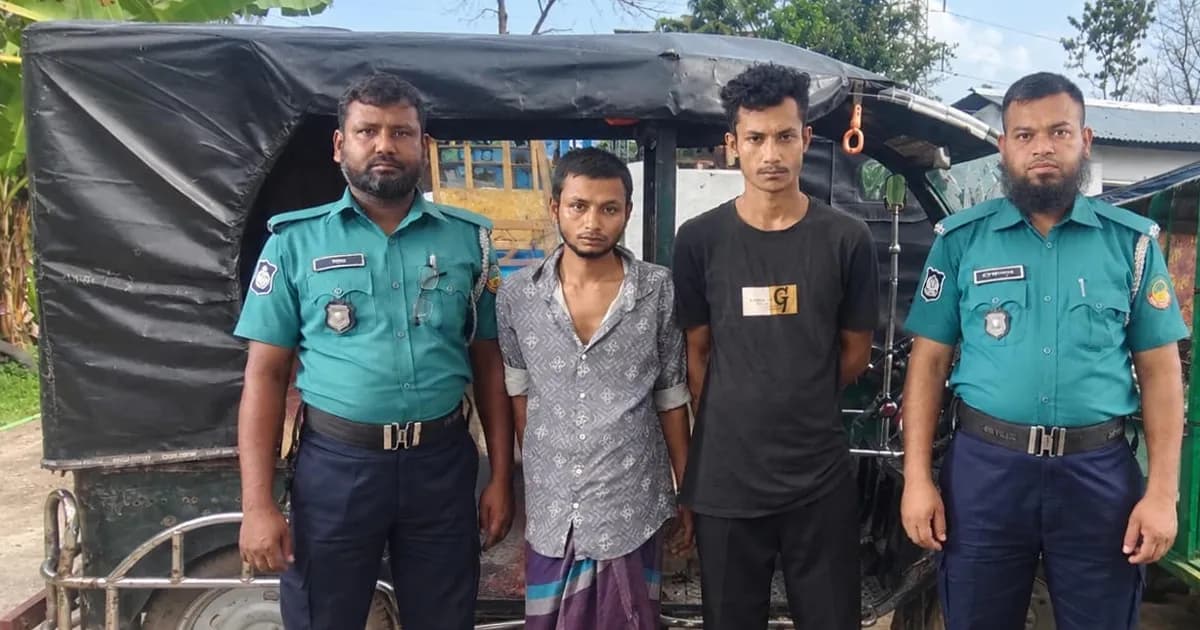 পূবাইলে চুরি হওয়া ইজিবাইক উদ্ধার, গ্রেপ্তার দুই চোর