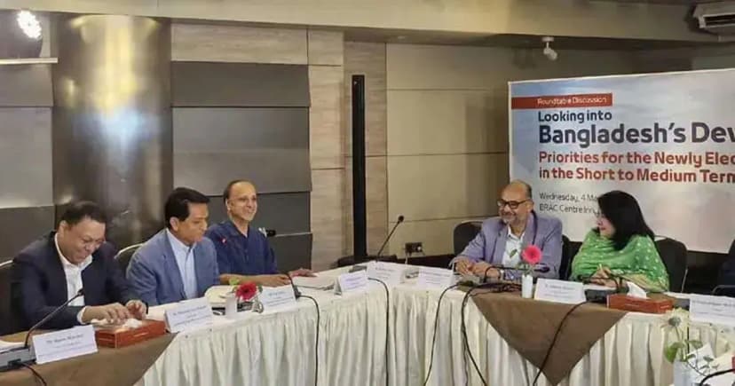 ঋণখেলাপিদের বিরুদ্ধে কঠোর না হলে অর্থনীতি উন্নতি হবে না: এ কে আজাদ