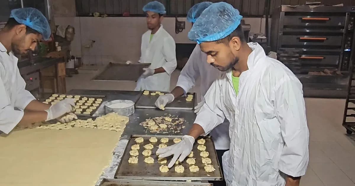 শ্রীপুরে কাঁঠালের বিস্কুটে সাড়া, নতুন সম্ভাবনা দেখছেন উদ্যোক্তা