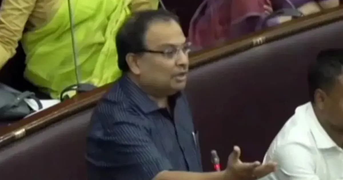 বিধানসভায় মমতাপন্থি তৃণমূল নেতা কুণাল ঘোষকে দেখে ‘চোর চোর’ স্লোগান