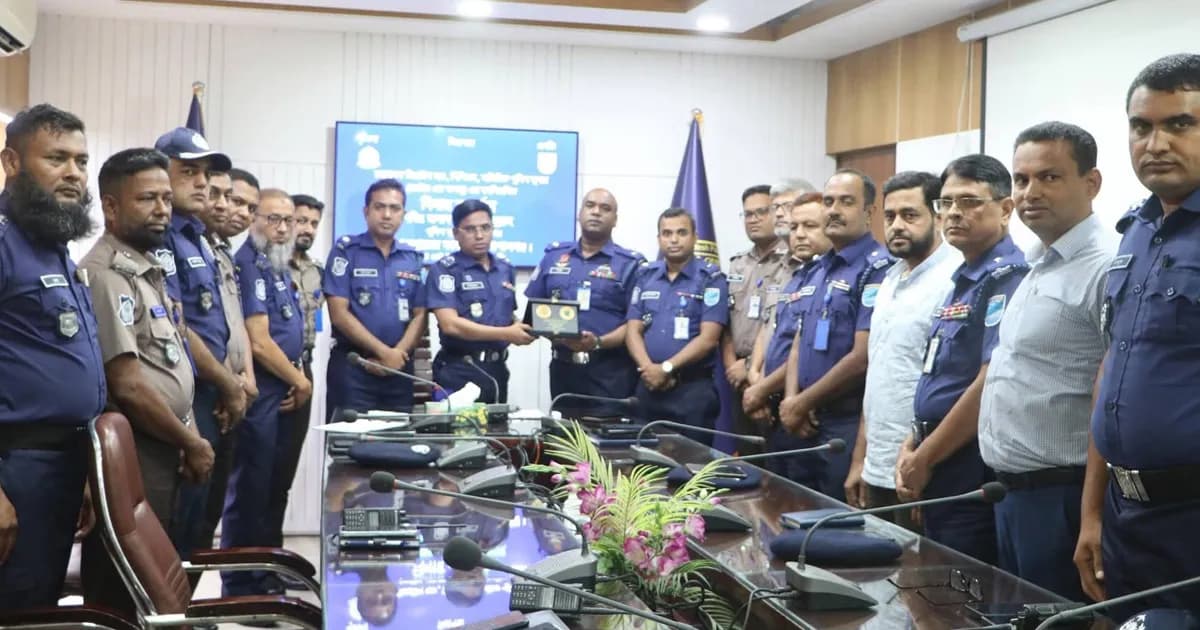 গোপালগঞ্জে অতিরিক্ত পুলিশ সুপারের বদলিজনিত বিদায় সংবর্ধনা