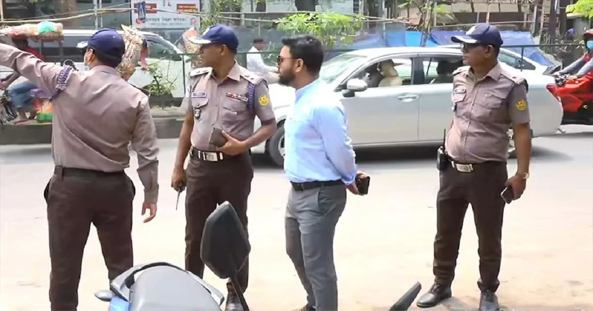 ফুটপাত ও সড়ক দখলমুক্ত করতে টানা উচ্ছেদ অভিযান ডিএমপির