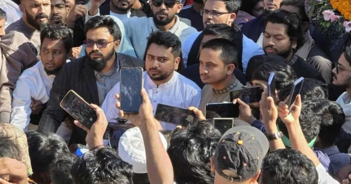 গণঅভ্যুত্থানকে টার্গেট করে হত্যাচেষ্টা চলছে: নাহিদ ইসলাম