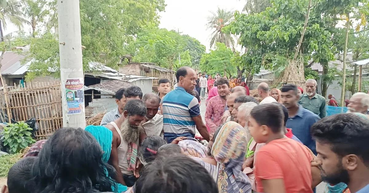 ফুটবল খেলতে গিয়ে বজ্রপাতে স্কুলছাত্রের মৃত্যু