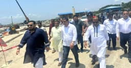 চট্টগ্রামে কর্ণফুলী ড্রাই ডক পরিদর্শনে তিন প্রতিমন্ত্রী