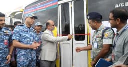 বিমানবন্দরে যাত্রীদের জন্য ফ্রি শাটল সার্ভিস চালু করলেন বেবিচক