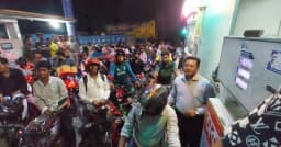 সোনারগাঁয়ে জ্বালানি তেলের সুশৃঙ্খল বিতরণ