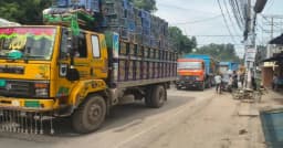 চাঁপাইনবাবগঞ্জে ধর্মঘট প্রত্যাহার, বাস-ট্রাক চলাচল স্বাভাবিক