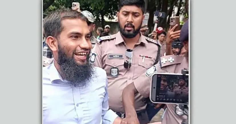 ধানমন্ডি ৩২ থেকে ‘জুলাই যোদ্ধা’ পরিচয় দেওয়া যুবক আটক