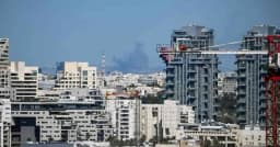 ইরানের ক্ষেপণাস্ত্র হামলায় তেল আবিবে ভয়াবহ বিস্ফোরণ