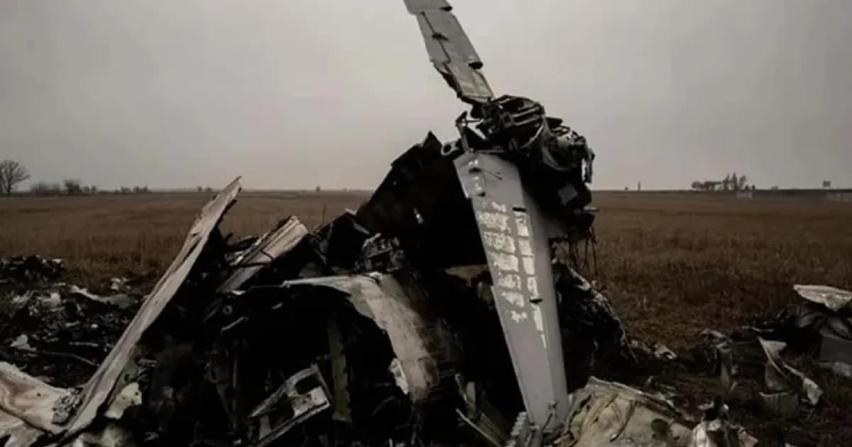 রাশিয়ার ক্রিমিয়া উপদ্বীপে রুশ এসইউ-৩০ যুদ্ধবিমান বিধ্বস্ত