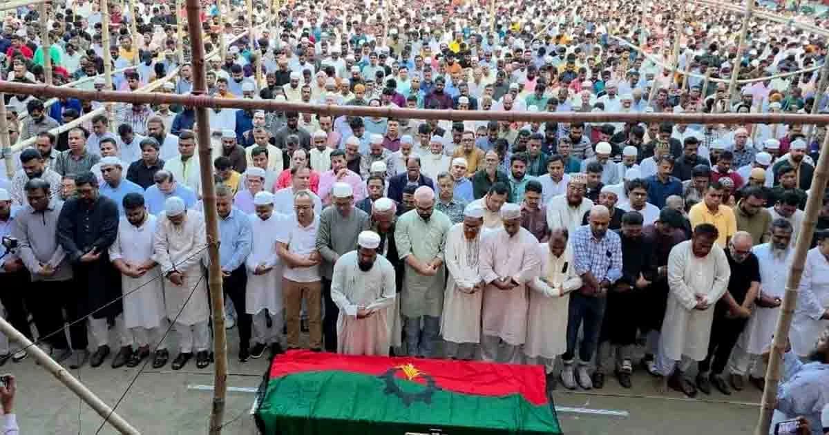 যুবদল নেতা গোলাম কিবরিয়ার জানাজায় মানুষের ঢল