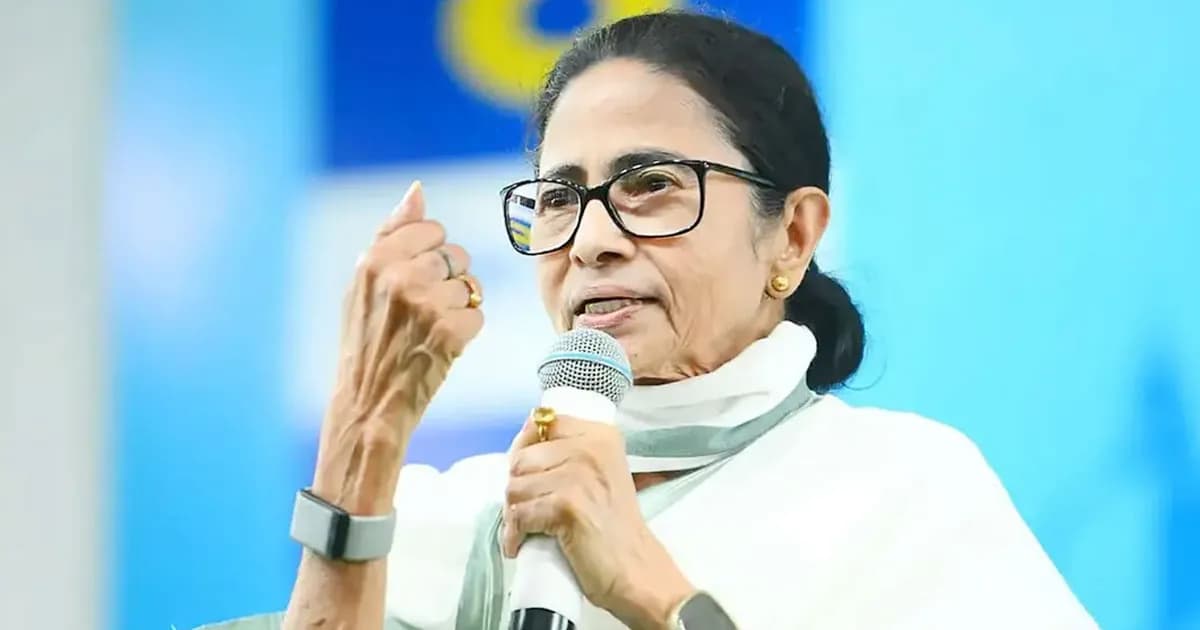 ‘কলকাতায় হামলা চালাবে পাকিস্তান, প্রধানমন্ত্রী চুপ কেন? ক্ষোভ মমতার