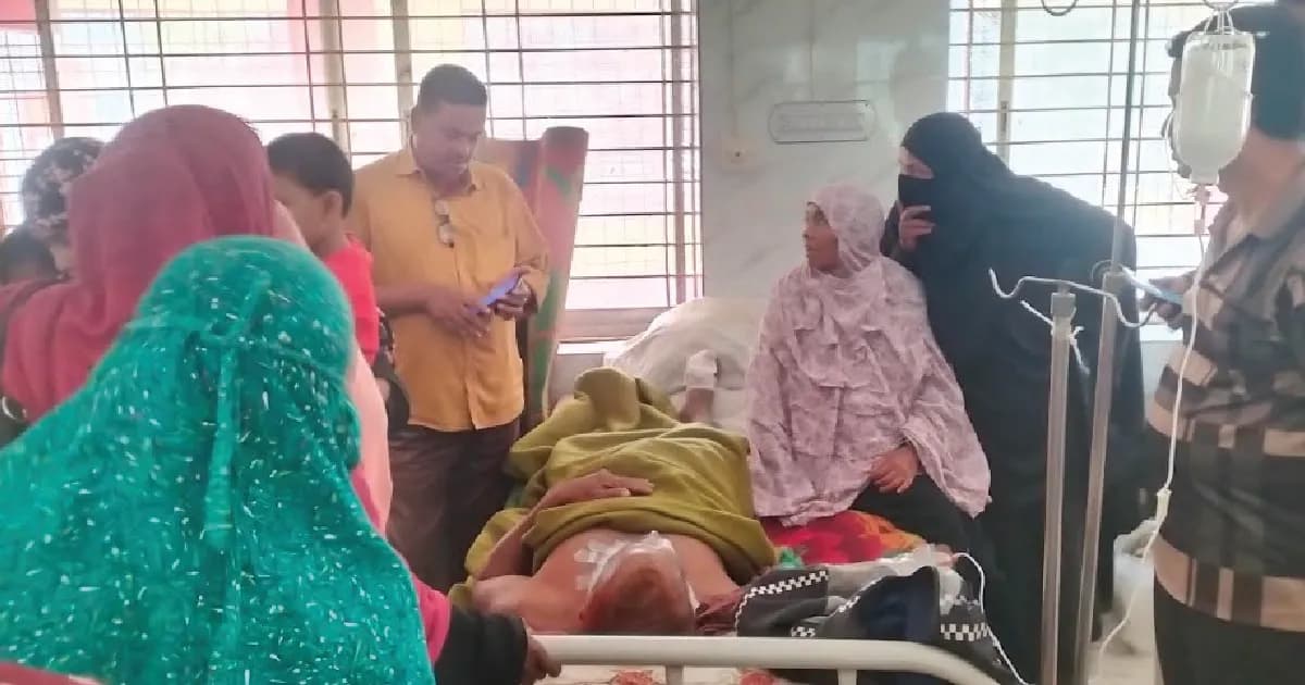 পাওনা টাকা চাওয়ার জেরে বৃদ্ধকে জবাইয়ের চেষ্টা