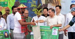 প্রধানমন্ত্রীর হাত থেকে কৃষক কার্ড নেওয়া আলোচিত সেই কবির হোসেন আর নেই